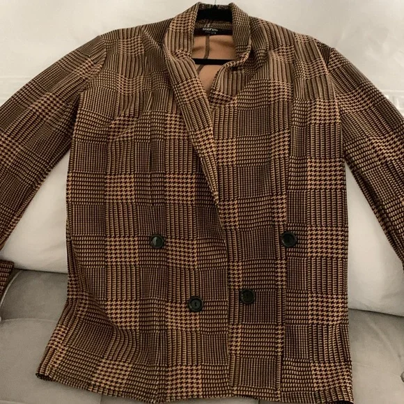 Patterned blazer- on trend! - Picture 3 of 4